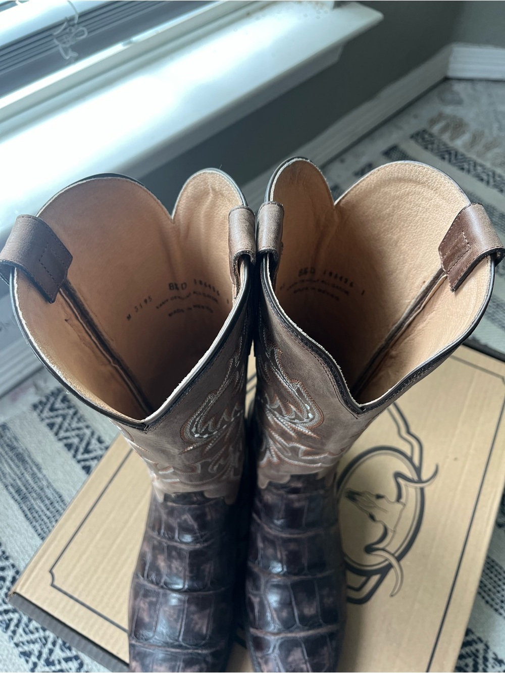 Lucchese alligator Burke boots 8.5D - Picture 9 of 10